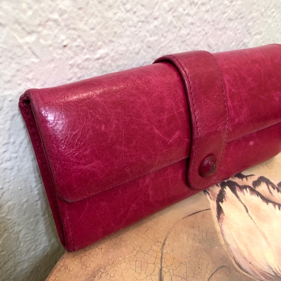 Beautiful Pink HOBO Wallet 💞 - Picture 4 of 13